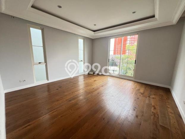 Lokasi terbaik! Rumah siap pakai dikontrakkan di Cilandak LB 378m2 Lokasi terbaik! Rumah siap pakai dikontrakkan di Cilandak LB 378m2