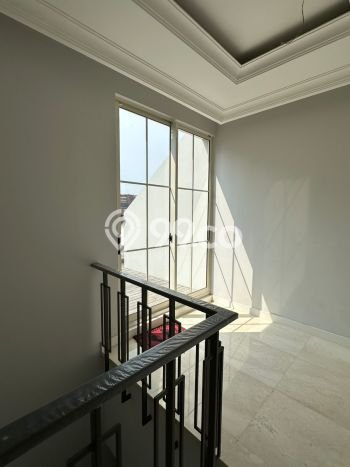 Lokasi terbaik! Rumah siap pakai dikontrakkan di Cilandak LB 378m2 Lokasi terbaik! Rumah siap pakai dikontrakkan di Cilandak LB 378m2