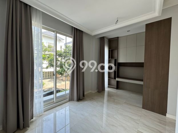Lokasi terbaik! Rumah siap pakai dikontrakkan di Cilandak LB 378m2 Lokasi terbaik! Rumah siap pakai dikontrakkan di Cilandak LB 378m2