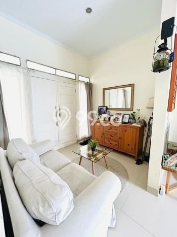 Hunian Elit LB 99m2 Siap Pakai Desain Elegan di Cirendeu, Jakarta Selatan Hunian Elit LB 99m2 Siap Pakai Desain Elegan di Cirendeu, Jakarta Selatan
