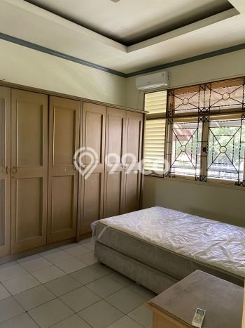 Dijual Rumah Luas Megah Dengan View Cantik di Sektor 1 - Bintaro, Jakarta Selatan Dijual Rumah Luas Megah Dengan View Cantik di Sektor 1 - Bintaro, Jakarta Selatan