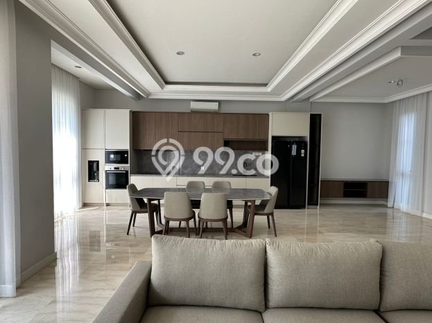 Lokasi terbaik! Rumah siap pakai dikontrakkan di Cilandak LB 378m2 Lokasi terbaik! Rumah siap pakai dikontrakkan di Cilandak LB 378m2