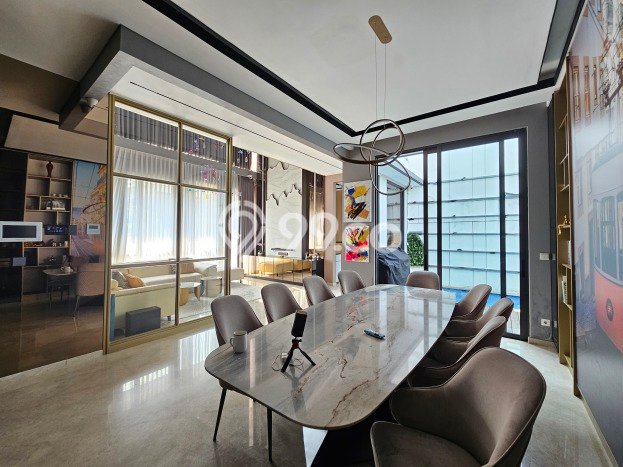 Rumah Elit Modern Tanpa Renovasi di BSD Tangerang Rumah Elit Modern Tanpa Renovasi di BSD Tangerang