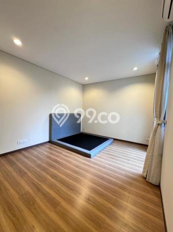 Rumah kawasan BSD City, Dekat Pusat Kota, 4 KM, Luas 180m² Bangunan 242m² Rumah kawasan BSD City, Dekat Pusat Kota, 4 KM, Luas 180m² Bangunan 242m²