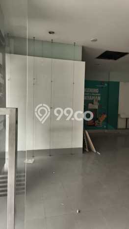 Ruko untuk Disewa di Pusat Tangerang Luas Bangunan 402m2 Ruko untuk Disewa di Pusat Tangerang Luas Bangunan 402m2