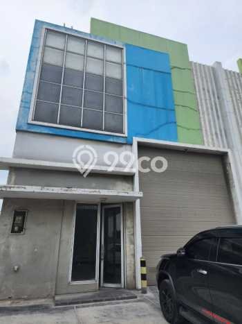 AREA KOMERSIAL! Gudang di Daan Mogot, Luas 180m2m², Akses Utama AREA KOMERSIAL! Gudang di Daan Mogot, Luas 180m2m², Akses Utama