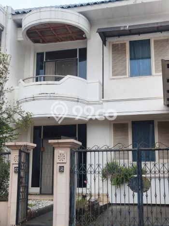 Rumah Minimalis 2 Kamar LT 180m2 di Modernland Rumah Minimalis 2 Kamar LT 180m2 di Modernland