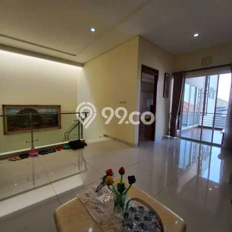 Rumah Elit Modern Tanpa Renovasi di Pondok Hijau Bandung Rumah Elit Modern Tanpa Renovasi di Pondok Hijau Bandung