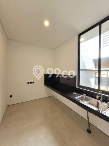 Ready to Use! Luxury House LT 259m2 Desain Modern di Setra Duta Ready to Use! Luxury House LT 259m2 Desain Modern di Setra Duta