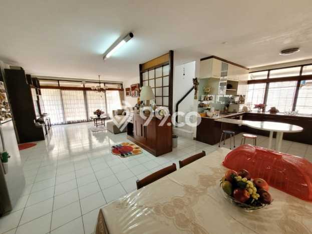 Rumah Elit Modern Siap Huni di Setra Sari Bandung Rumah Elit Modern Siap Huni di Setra Sari Bandung