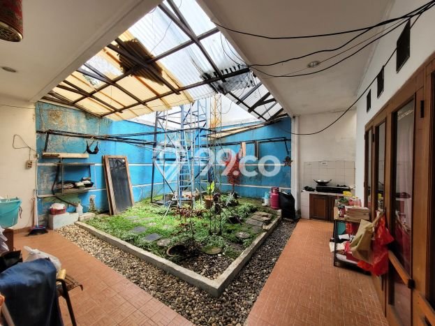 Rumah Elit Modern Tanpa Renovasi di Setra Duta Bandung Rumah Elit Modern Tanpa Renovasi di Setra Duta Bandung