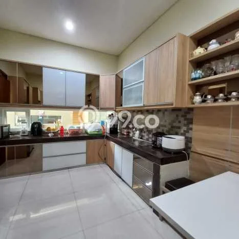 Rumah Elit Modern Tanpa Renovasi di Pondok Hijau Bandung Rumah Elit Modern Tanpa Renovasi di Pondok Hijau Bandung