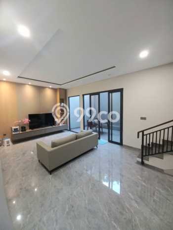 Rumah Luxury Modern Tanpa Renovasi di Pondok Hijau Bandung Rumah Luxury Modern Tanpa Renovasi di Pondok Hijau Bandung