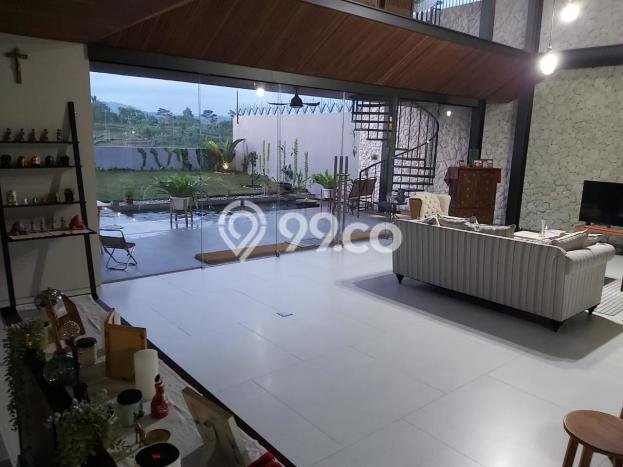 Hunian Mewah LB 700m2 Siap Pakai Desain Elegan di Kota Baru Parahyangan, Bandung Hunian Mewah LB 700m2 Siap Pakai Desain Elegan di Kota Baru Parahyangan, Bandung