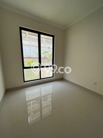 BEST CHOICE! Rumah di Buah Batu, LT 102m² Bangunan 94m² BEST CHOICE! Rumah di Buah Batu, LT 102m² Bangunan 94m²