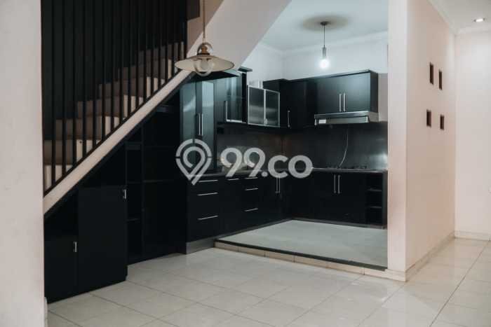 BEST CHOICE! Rumah di Taman Kopo Indah, LT 160m² LB 160m² BEST CHOICE! Rumah di Taman Kopo Indah, LT 160m² LB 160m²