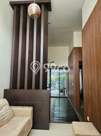 Rumah Elit Modern Siap Huni di Kota Baru Parahyangan Bandung Rumah Elit Modern Siap Huni di Kota Baru Parahyangan Bandung