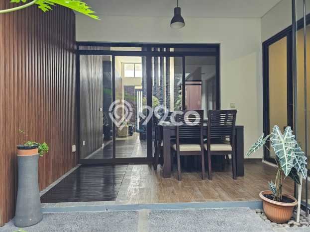 Rumah Elit Modern Siap Huni di Kota Baru Parahyangan Bandung Rumah Elit Modern Siap Huni di Kota Baru Parahyangan Bandung