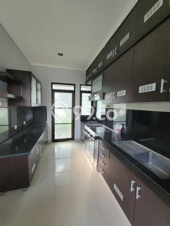 Jual Rumah Luas Elegan Dengan View Eksklusif di Kota Baru Parahyangan, Bandung Jual Rumah Luas Elegan Dengan View Eksklusif di Kota Baru Parahyangan, Bandung