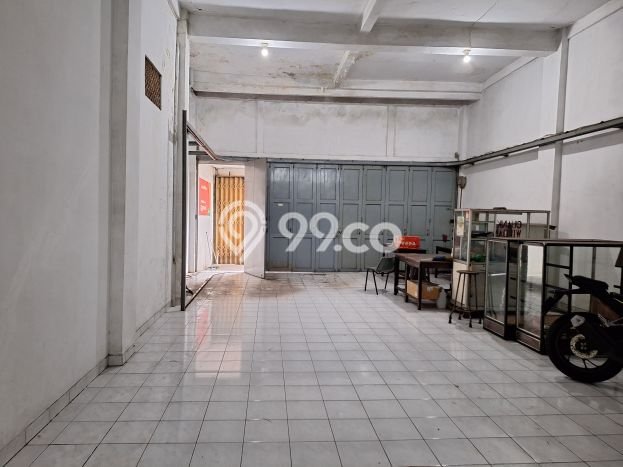For Sale! Luxury House LT 475m2 Desain Modern di Gatot Subroto For Sale! Luxury House LT 475m2 Desain Modern di Gatot Subroto