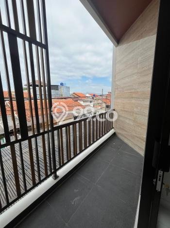 Rumah Luas Asri 3 KT Siap Huni di Taman Kopo Indah Bandung Rumah Luas Asri 3 KT Siap Huni di Taman Kopo Indah Bandung