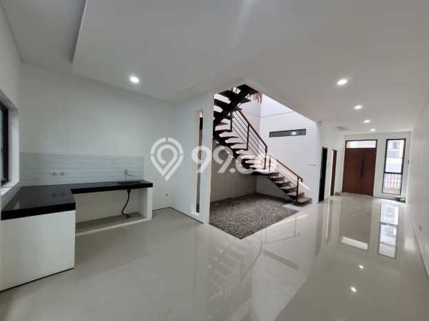 Kesempatan Emas Memiliki Rumah LT 105m² / LB 156m² di Kawasan Bisnis Setra Duta, Bandung Kesempatan Emas Memiliki Rumah LT 105m² / LB 156m² di Kawasan Bisnis Setra Duta, Bandung