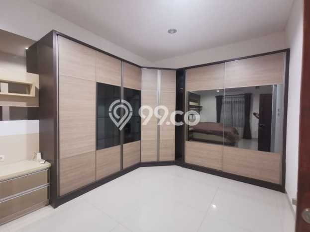 Rumah Luas Asri 3 KT Siap Huni di Taman Kopo Indah Bandung Rumah Luas Asri 3 KT Siap Huni di Taman Kopo Indah Bandung