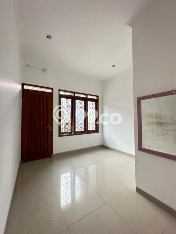 Hunian Nyaman Asri 4 KT Siap Huni di Dago Bandung Hunian Nyaman Asri 4 KT Siap Huni di Dago Bandung