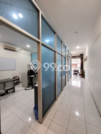 Ruko Dijual di Bandung LT 121m2 & LB 165m2 Lokasi Terbaik! Ruko Dijual di Bandung LT 121m2 & LB 165m2 Lokasi Terbaik!