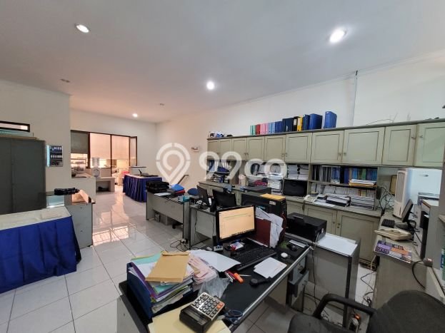 Ruko Dijual di Bandung LT 121m2 & LB 165m2 Lokasi Terbaik! Ruko Dijual di Bandung LT 121m2 & LB 165m2 Lokasi Terbaik!