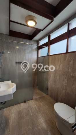 Ready to Use! Luxury House LT 617m2 Desain Modern di Bandung Kota Ready to Use! Luxury House LT 617m2 Desain Modern di Bandung Kota