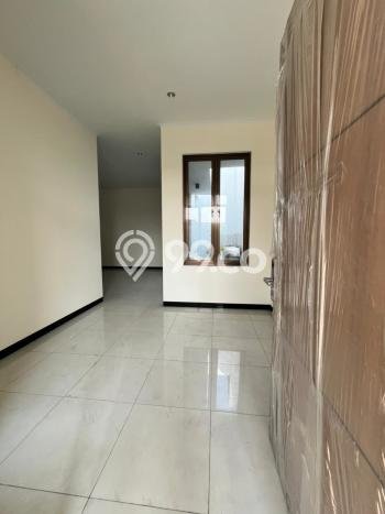 Rumah Modern 3 KT di Taman Kopo Indah Bandung Unfurnished Rumah Modern 3 KT di Taman Kopo Indah Bandung Unfurnished