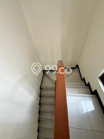 Rumah Modern 3 KT di Taman Kopo Indah Bandung Unfurnished Rumah Modern 3 KT di Taman Kopo Indah Bandung Unfurnished