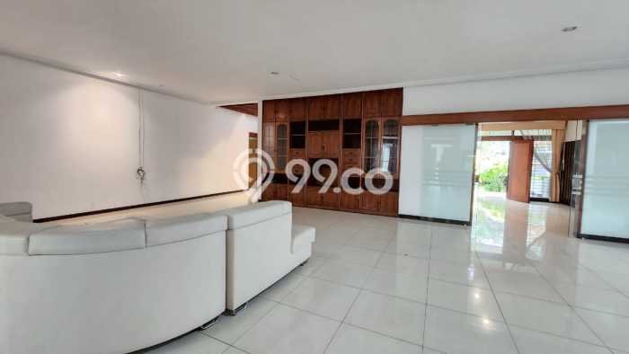 Ready to Use! Luxury House LT 617m2 Desain Modern di Bandung Kota Ready to Use! Luxury House LT 617m2 Desain Modern di Bandung Kota