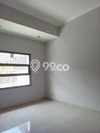 Dijual Hunian Rumah Terawat 3 KT di Taman Kopo Indah, Bandung Dijual Hunian Rumah Terawat 3 KT di Taman Kopo Indah, Bandung