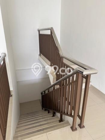 LOKASI TERBAIK! Ruko di Mekar Wangi, Luas 150m², Pusat Bisnis LOKASI TERBAIK! Ruko di Mekar Wangi, Luas 150m², Pusat Bisnis