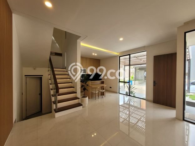 Jual Rumah Mewah Elegan Dengan View Eksklusif di Setra Duta, Bandung Jual Rumah Mewah Elegan Dengan View Eksklusif di Setra Duta, Bandung