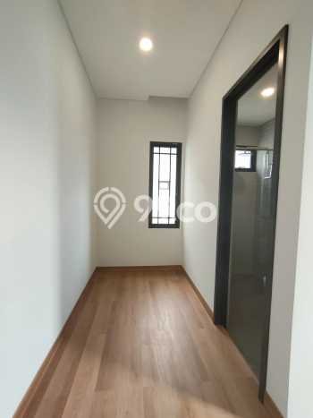 Rumah Luxury Modern Tanpa Renovasi di Gading Serpong Tangerang Rumah Luxury Modern Tanpa Renovasi di Gading Serpong Tangerang
