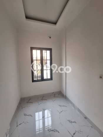 Jual Rumah Mewah Megah Dengan View Eksklusif di Taman Ratu, Jakarta Barat Jual Rumah Mewah Megah Dengan View Eksklusif di Taman Ratu, Jakarta Barat