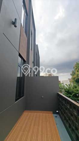 Rumah Elit Modern Tanpa Renovasi di Tanjung Duren Jakarta Barat Rumah Elit Modern Tanpa Renovasi di Tanjung Duren Jakarta Barat