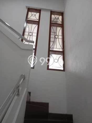 Ready to Use! Premium House LT 144m2 Desain Modern di Permata Buana Ready to Use! Premium House LT 144m2 Desain Modern di Permata Buana