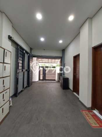 Rumah Mewah LB 350m2 Siap Huni Desain Elegan di Jelambar, Jakarta Barat Rumah Mewah LB 350m2 Siap Huni Desain Elegan di Jelambar, Jakarta Barat