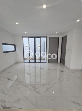 Rumah Luxury Modern Siap Huni di Taman Palem Jakarta Barat Rumah Luxury Modern Siap Huni di Taman Palem Jakarta Barat