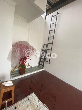 Jual Rumah Luas Megah Dengan View Eksklusif di Duri Kepa, Jakarta Barat Jual Rumah Luas Megah Dengan View Eksklusif di Duri Kepa, Jakarta Barat