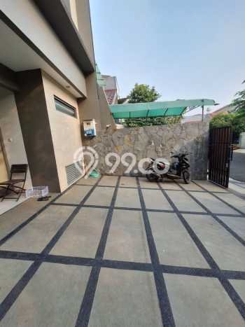 Rumah Elit LB 500m2 Siap Huni Desain Elegan di Permata Buana, Jakarta Barat Rumah Elit LB 500m2 Siap Huni Desain Elegan di Permata Buana, Jakarta Barat