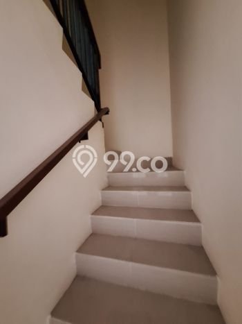 Dijual Rumah Luas Megah Dengan View Eksklusif di Taman Ratu, Jakarta Barat Dijual Rumah Luas Megah Dengan View Eksklusif di Taman Ratu, Jakarta Barat