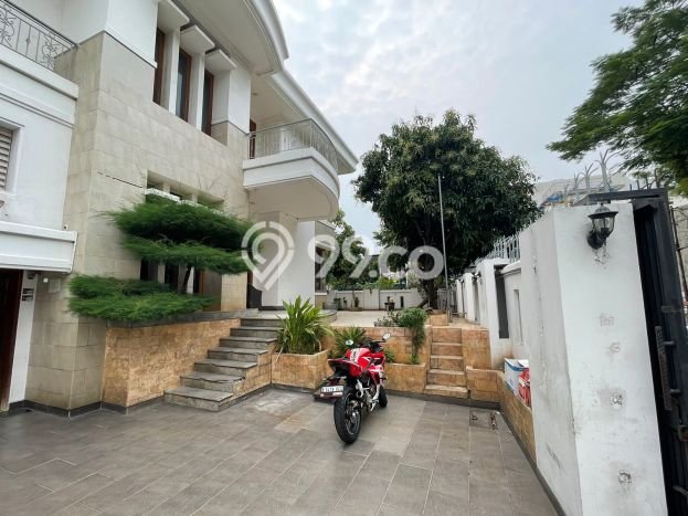 Jual Rumah Luas Elegan Dengan View Cantik di Sunrise Garden, Jakarta Barat Jual Rumah Luas Elegan Dengan View Cantik di Sunrise Garden, Jakarta Barat
