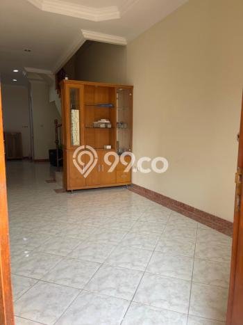 Jual Rumah Mewah Megah Dengan View Eksklusif di Taman Palem, Jakarta Barat Jual Rumah Mewah Megah Dengan View Eksklusif di Taman Palem, Jakarta Barat