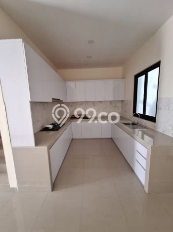 Dijual Rumah Luas Megah Dengan View Eksklusif di Taman Ratu, Jakarta Barat Dijual Rumah Luas Megah Dengan View Eksklusif di Taman Ratu, Jakarta Barat