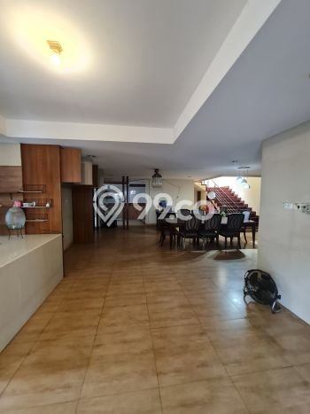 Jual Rumah Luas Megah Dengan View Cantik di Sunrise Garden, Jakarta Barat Jual Rumah Luas Megah Dengan View Cantik di Sunrise Garden, Jakarta Barat